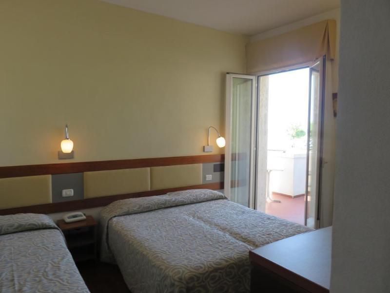 Alexander Hotel