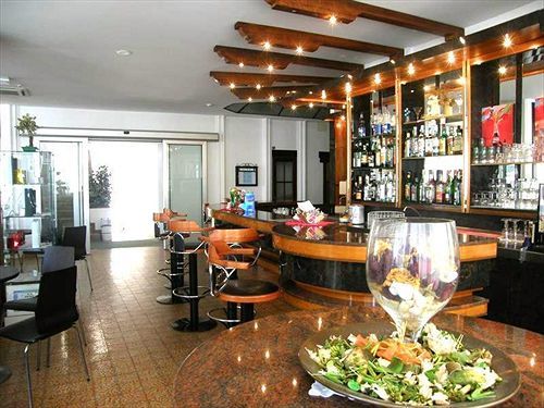 Alexander Hotel 3*